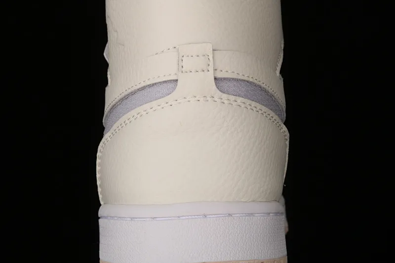 All categories Air Jordan Jordan series basketball shoes Air Jordan 1 High G version Air Jordan 1 Zoom Air CMFT AJ1 Joe 1 Pearl White high-top basketball shoes CT0979-107